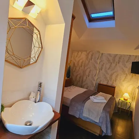 Paloma - Πανσιόν