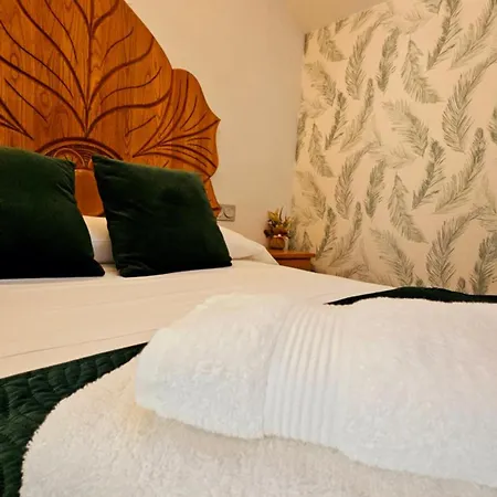 Πανσιόν Paloma - *